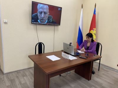 Региональный омбудсмен провела онлайн-приём граждан в офисе МФЦ г.Меленки